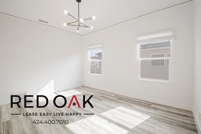 Photo - 330 N Genesee Ave Unidad 330 1/2