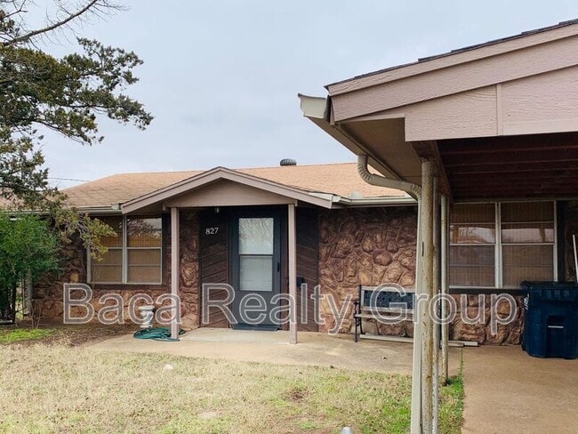 Building Photo - 827 W Brule St Rental