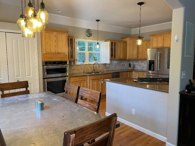 Photo - 1178 St John St