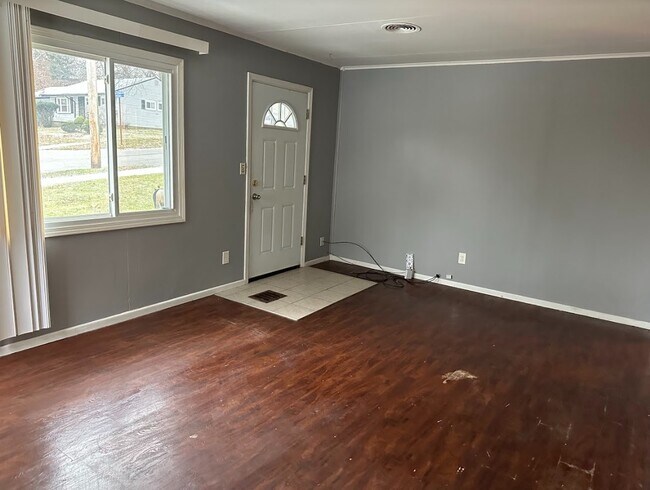 Photo - 1942 Rookwood Rd