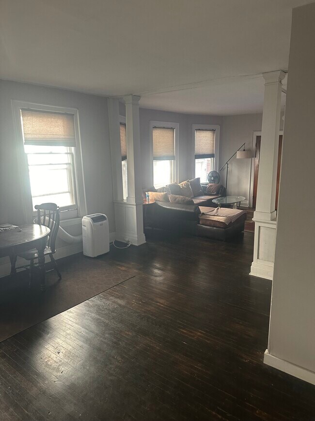 Photo - 569 Elmwood Avenue Unit 3