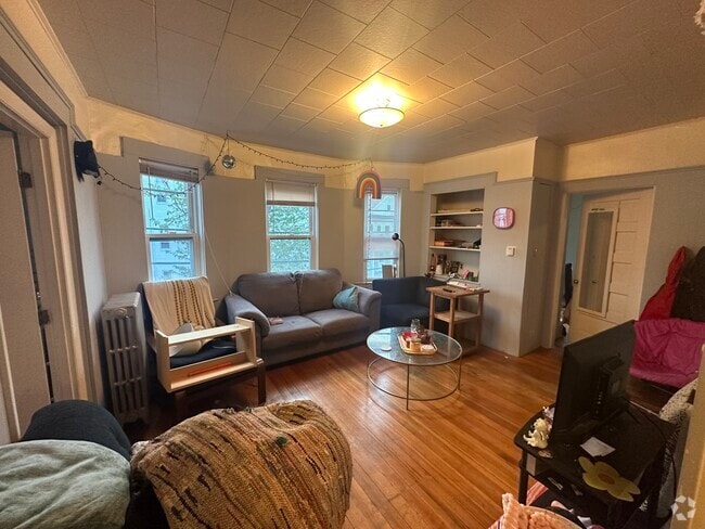 Building Photo - 69 Conwell Ave Unit 1 Rental