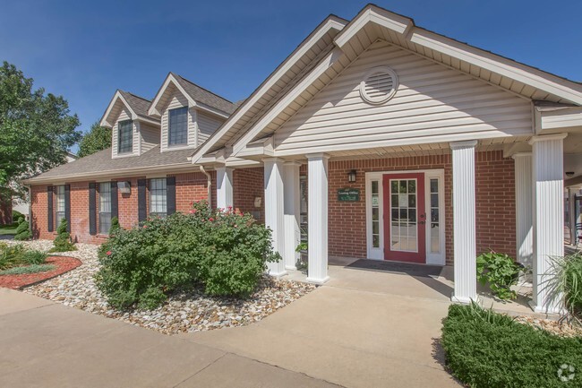 Leasing Office Front - The Ridge of Haysville Rental