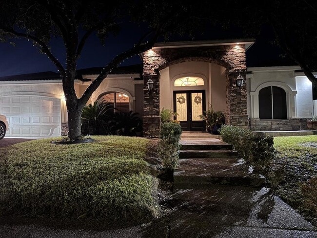 Photo - 1614 Summit Dr