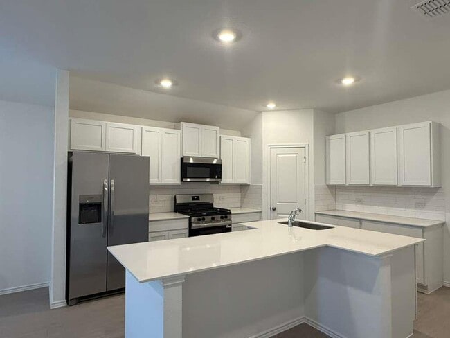 Photo - 591 Sormonne Lp