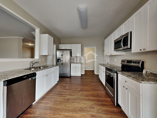 Photo - 1 Planters Grove Dr