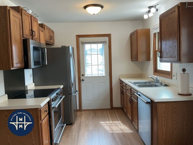 Photo - 2167 S 75th St