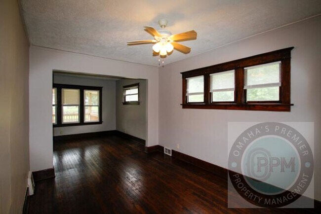 Photo - 3315 Seward St
