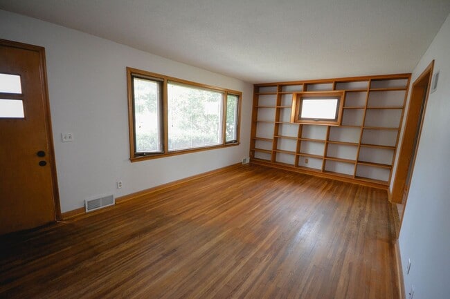 Photo - Beautiful 2-story home in Slatterly Park neighborhood!