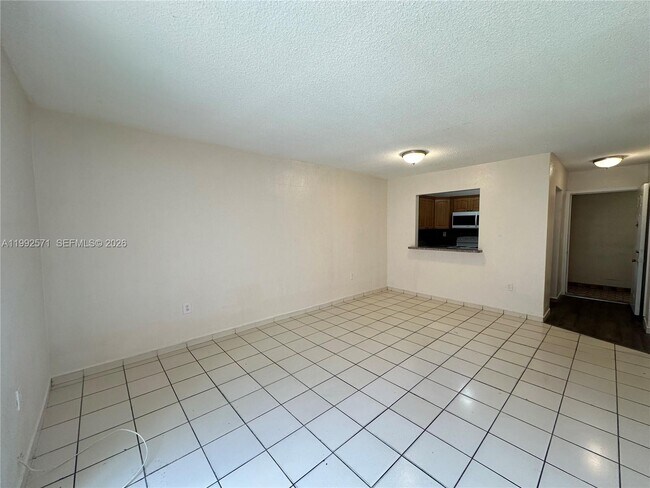 Photo - 1008 NW 45th Ave Unidad 08