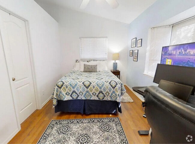 Building Photo - 835 12th Ave Rental