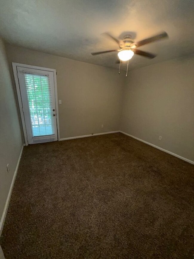 Photo - 124 Whetherbine Way W