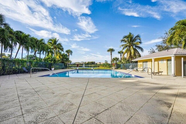 Photo - 1626 Meadows Cir W Condo Unit 1626