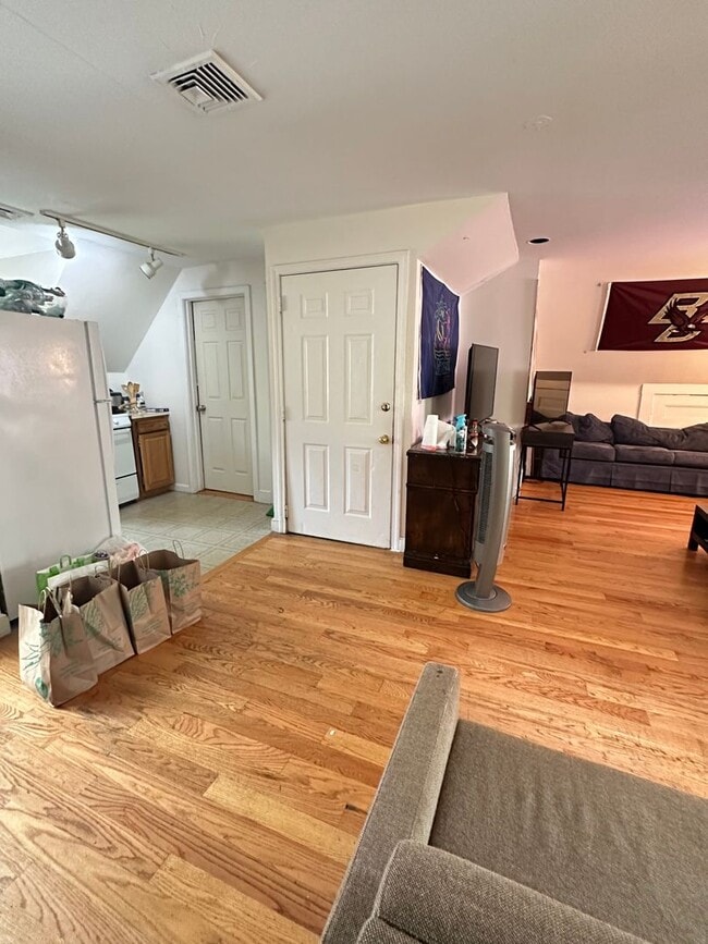 Photo - 27 Orkney Rd