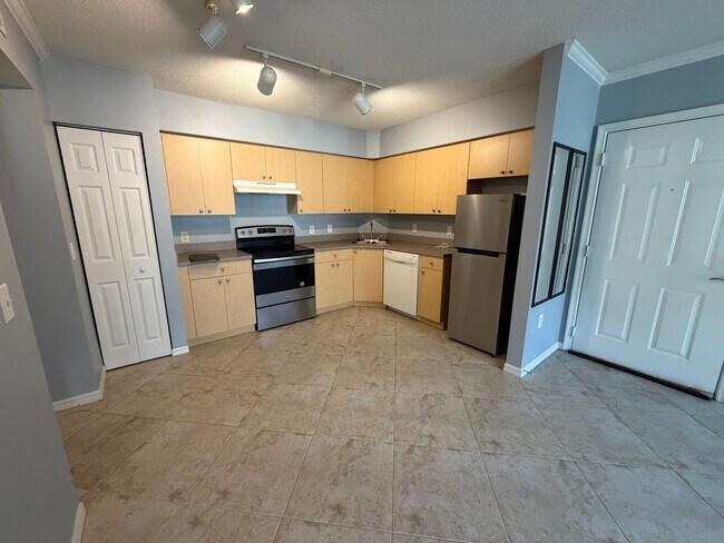 Building Photo - ANNUAL RENTAL - SANCTUARY-IMPERIAL RIVER 1 BED/1 BATH Unit 4207