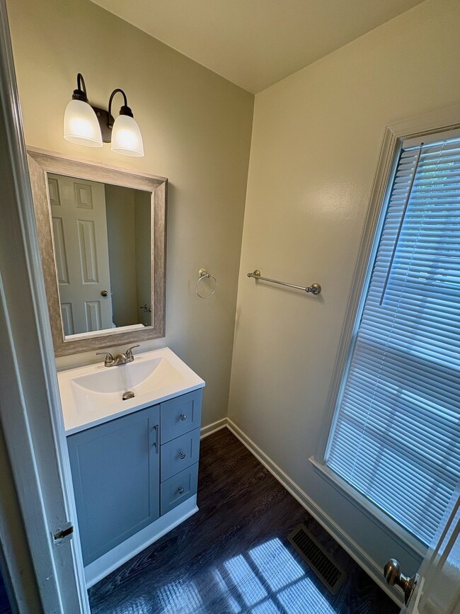 4815 Junilla Ln