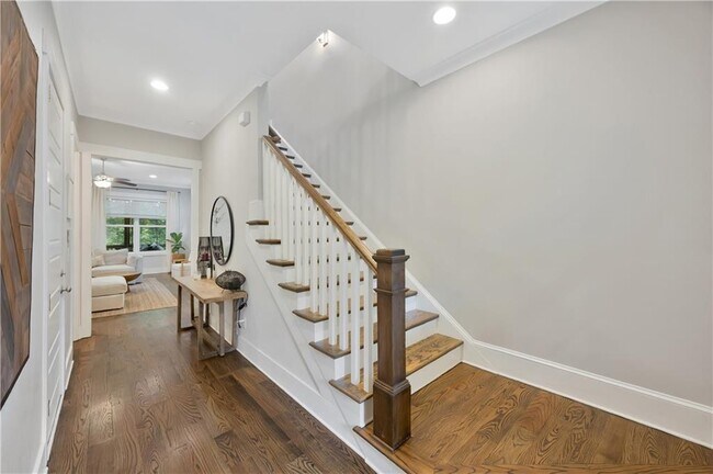 Photo - 2230 Main St NW