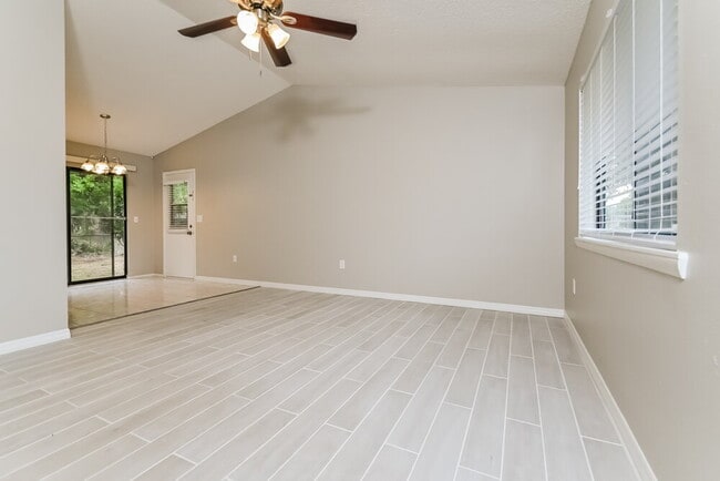 Photo - 2912 Crane Ave