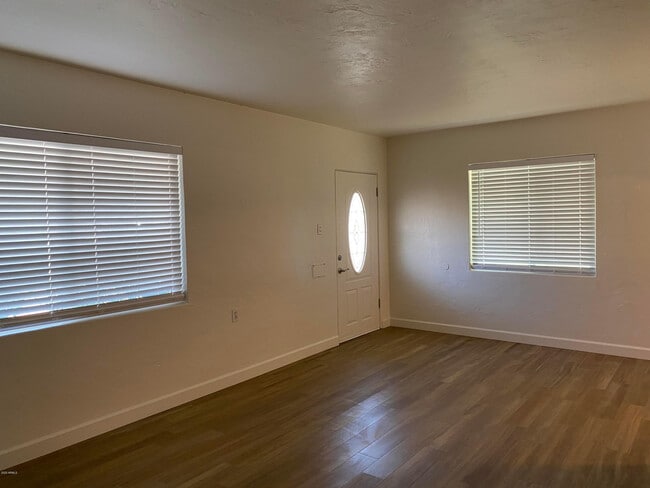 Photo - 807 E Amelia Ave