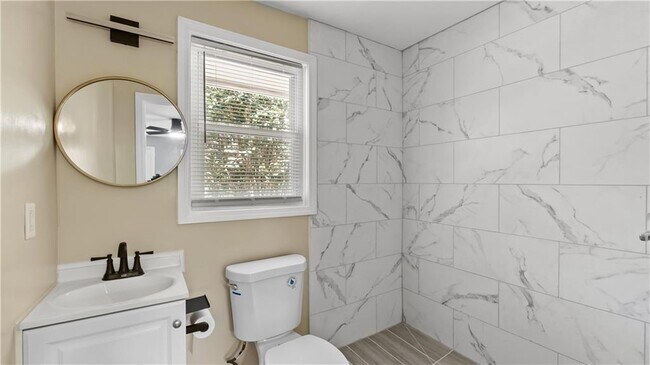 Photo - 804 Buford Hwy NE