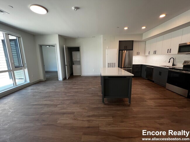 Photo - 80 Rugg Rd Unit D8