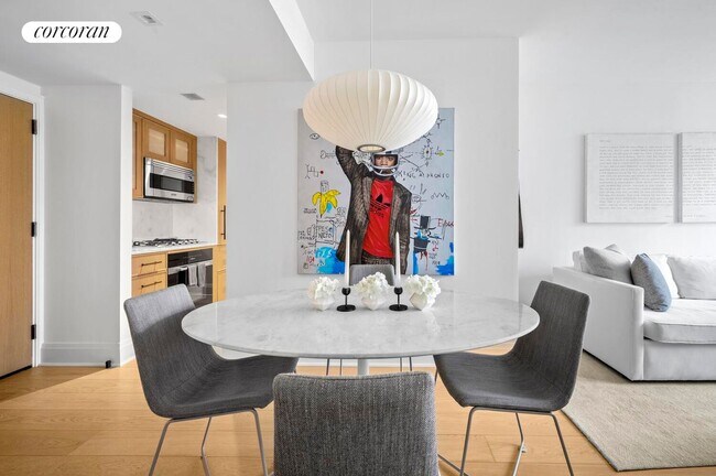 Photo - 210 Warren St