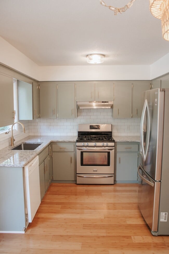 Building Photo - 3885 140th Ave Rental