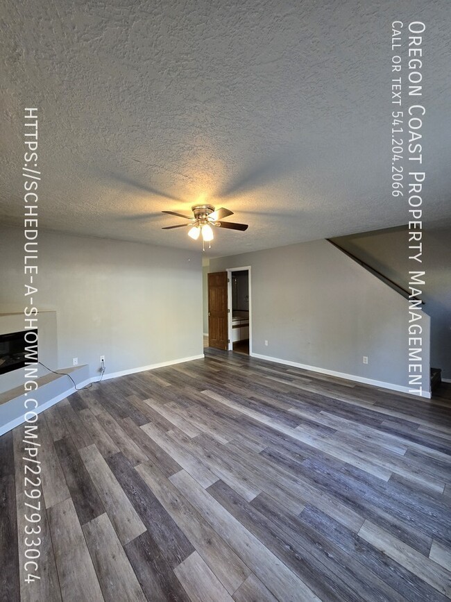 Photo - 131 Ainslee Ave Unit B