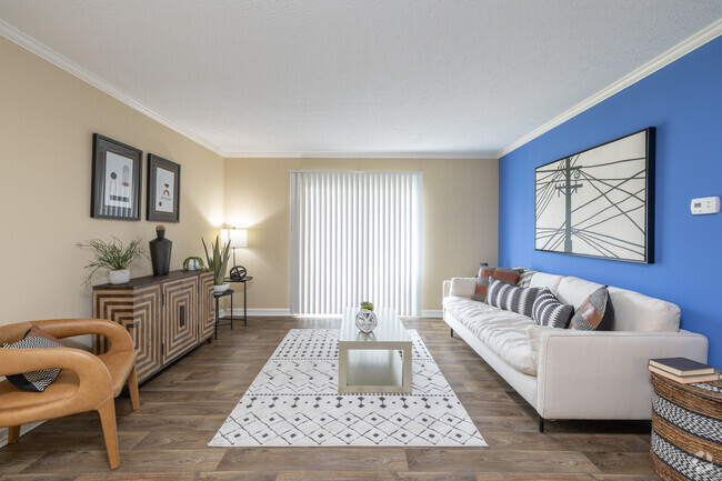 Interior Photo - The Grove at Lyndon Rental