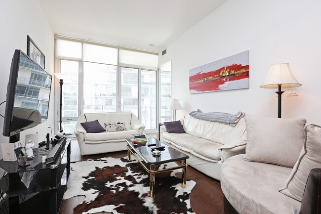 Photo - 29 Queens Quay E