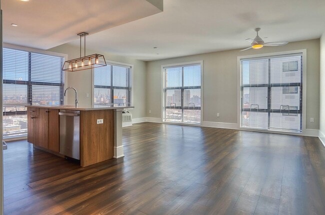 Building Photo - 32 Oakland Ave Unit 1007