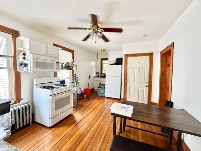 Photo - 45 Litchfield St Unit 3