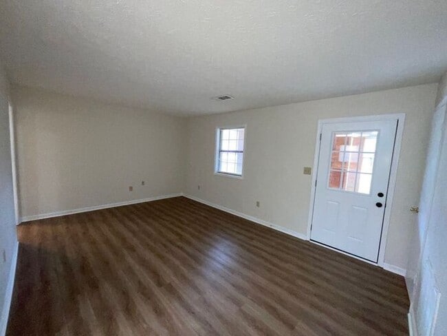 Photo - 255 Handley Ct