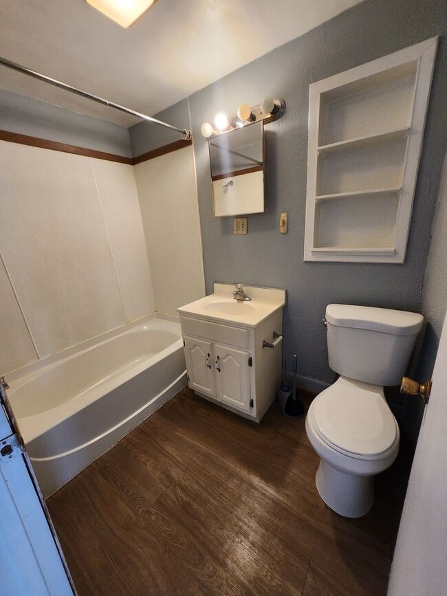 Photo - Upper 2 bedroom unit