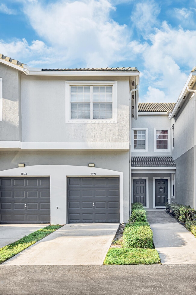 Building Photo - 3021 Grandiflora Dr