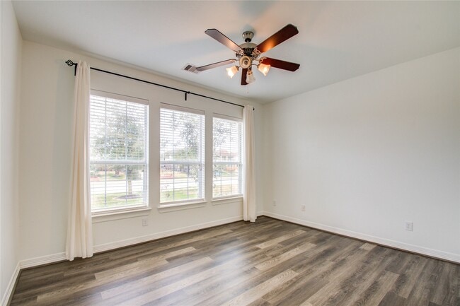 Photo - 18103 Double Bay Rd