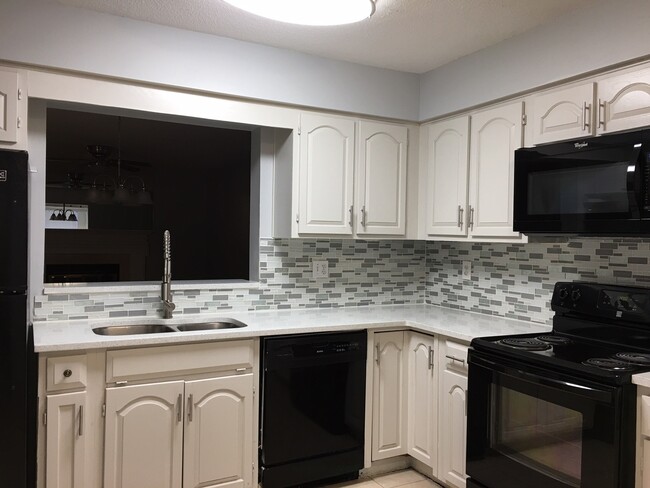 Beautifully Updated Townhome in the Heart ... - Beautifully Updated Townhome in the Heart ...