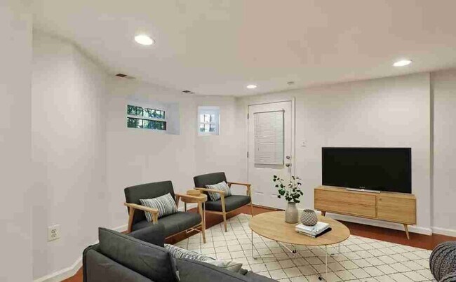 Photo - 1038 Lamont St NW Unit T1