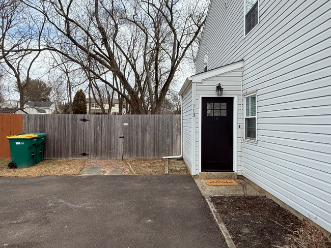 Photo - 713 Timber Ln