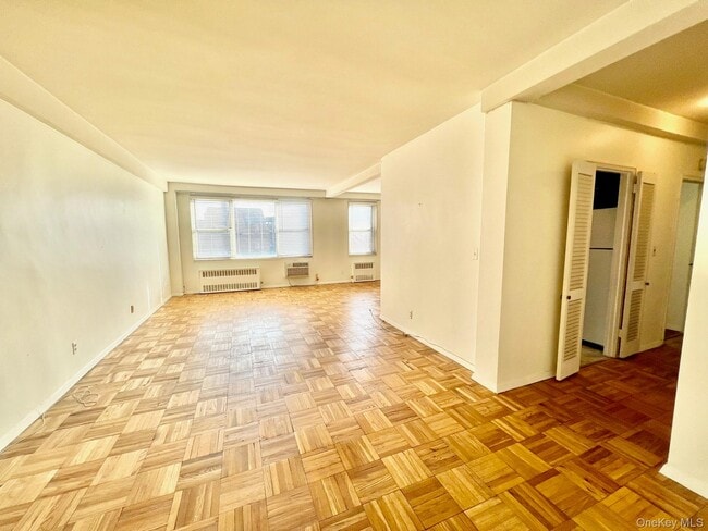 Photo - 10 Lake St Unit 2K