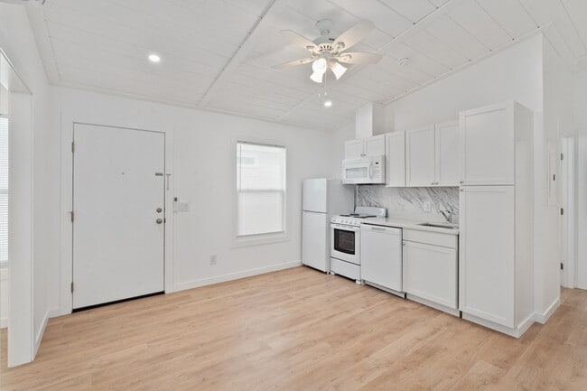 Photo - 720 Pritchett Ln