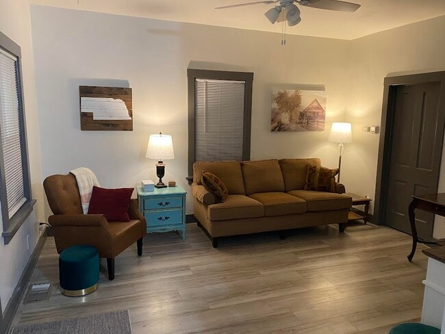 Main Living - 2103 13th Ave Unit Main