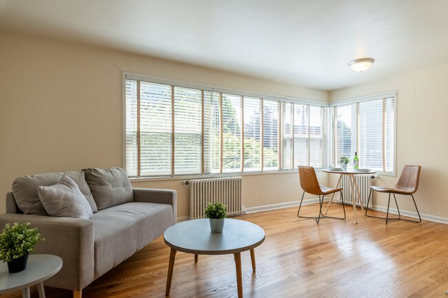 Photo - Edgecliff