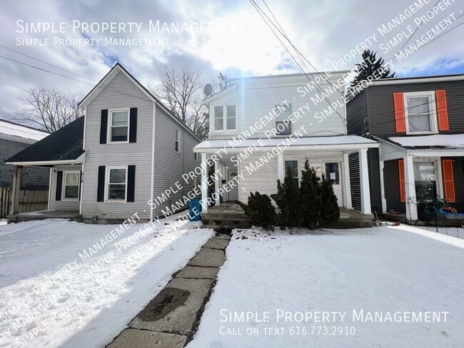 Building Photo - 920 4th St NW Unit 2