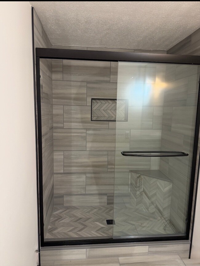 Photo - 120 N West St