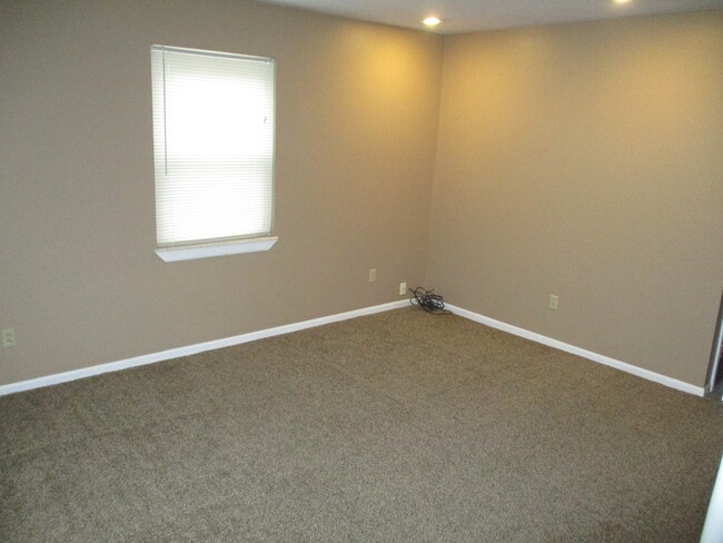 Photo - 1140 E Johnston St