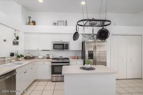 Photo - 2071 12 Oaks Dr SE