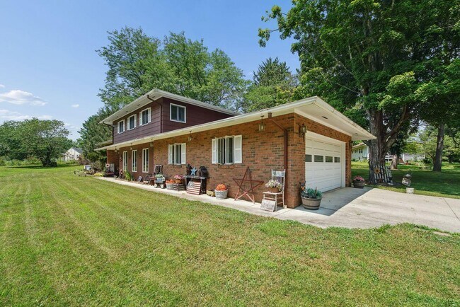 Photo - 157 Spring Valley Dr