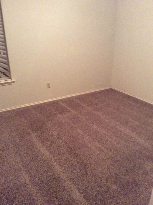 Photo - 2202 Bowie Ln