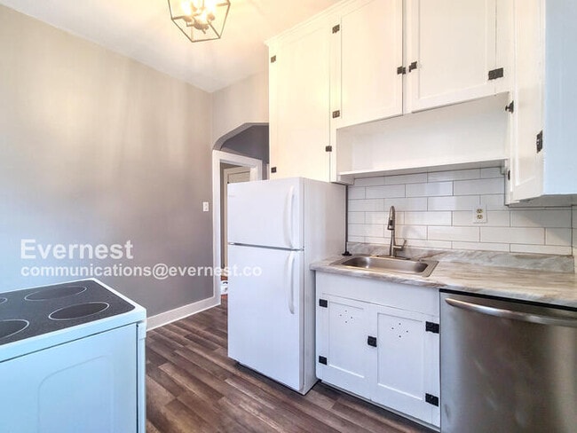 Building Photo - 1147 N Marion St Rental